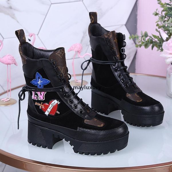 новые женщины сапоги мода обувь luxury chaussures de femme повседневная обувь для партии luxury footwears лауреатом платформы desert загрузк, Black
новые женщины сапоги мода обувь luxury chaussures de femme повседневная обувь для партии luxury footwears лауреатом платформы desert загрузк, Black