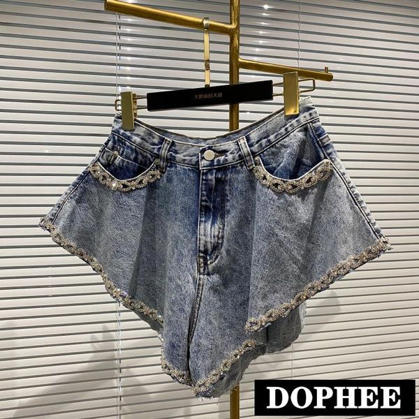 streetwear jeans shorts 2020 summer new female fashion rhinestone chain edge design wide leg denim shorts loose, Blue
streetwear jeans shorts 2020 summer new female fashion rhinestone chain edge design wide leg denim shorts loose, Blue