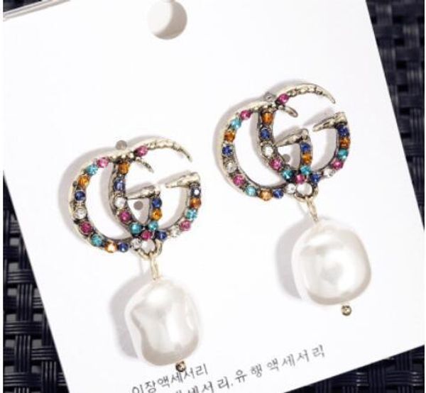 2020fashion designer earrings gold plated luxury ear studs v stamp stainless steel earrings for women wholesale4, White
2020fashion designer earrings gold plated luxury ear studs v stamp stainless steel earrings for women wholesale4, White