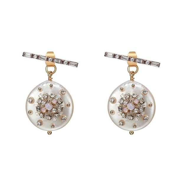 korean version of the move peach hand-drilled crystal natural shell earrings fairy temperament earrings femal j190630, Golden
korean version of the move peach hand-drilled crystal natural shell earrings fairy temperament earrings femal j190630, Golden