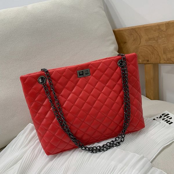 women's shoulder chain 2020 season fashion new chain embroidered line shoulder bag diagonal lock pu women's bag, White
women's shoulder chain 2020 season fashion new chain embroidered line shoulder bag diagonal lock pu women's bag, White