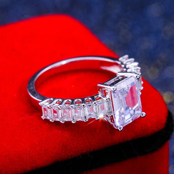 aprilgrass brand classic square cubic zircon prong setting wedding finger ring for women with tiny stone aside shiny romantic femme ring, Golden;silver
aprilgrass brand classic square cubic zircon prong setting wedding finger ring for women with tiny stone aside shiny romantic femme ring, Golden;silver