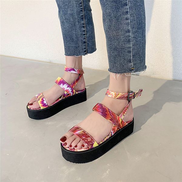 женщины обувь радуга лето сандалии женщины плоские туфли дамы скольжения на женщину цвета конфеты peep toe женщин-бич, Black
женщины обувь радуга лето сандалии женщины плоские туфли дамы скольжения на женщину цвета конфеты peep toe женщин-бич, Black