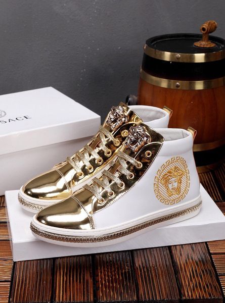 2020r limited edition custom plus velvet warm thick bottom high boots, trend wild men's boots, original box delivery
2020r limited edition custom plus velvet warm thick bottom high boots, trend wild men's boots, original box delivery