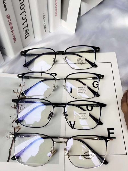 business men's metal anti-blue light plain optical glasses frame ultra-light myopia two-color glasses frame, Silver
business men's metal anti-blue light plain optical glasses frame ultra-light myopia two-color glasses frame, Silver