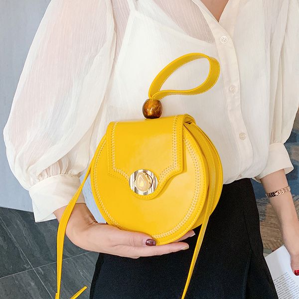 2020 new shoulder bag women's casual fashion korean small round bag simple portable messenger ladies
2020 new shoulder bag women's casual fashion korean small round bag simple portable messenger ladies