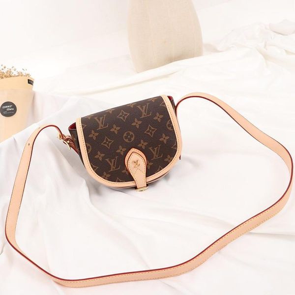 vintage classic womens leather mini saddle bag ladies shoulder bag sac d 'épaule lady shoulder small flap shoulder crossbody bag drop
vintage classic womens leather mini saddle bag ladies shoulder bag sac d 'épaule lady shoulder small flap shoulder crossbody bag drop