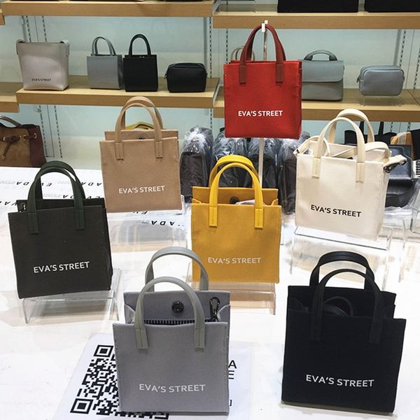 korean canvas women's crossbody hand small casual shoulder shoulder bag new solid color letter casual bag, White
korean canvas women's crossbody hand small casual shoulder shoulder bag new solid color letter casual bag, White