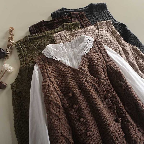 new artistic vintage plate buttons knitted vest women's loose and plus-sized v-neck sleeveless cross-body cardigan sweater, Black;white
new artistic vintage plate buttons knitted vest women's loose and plus-sized v-neck sleeveless cross-body cardigan sweater, Black;white