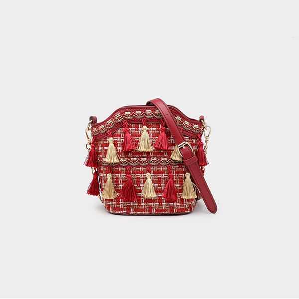 2020 popular ethnic style women messenger bags fabric with pu bucket shoulder bags selling tassel crossbody purse for girls
2020 popular ethnic style women messenger bags fabric with pu bucket shoulder bags selling tassel crossbody purse for girls