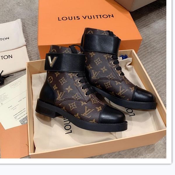 28 designer luxury casual fashion short boots, outdoor casual travel shoes, fast delivery, original box, Black
28 designer luxury casual fashion short boots, outdoor casual travel shoes, fast delivery, original box, Black