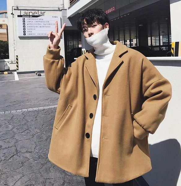 2020 korean winter man fashion tide turn-down collar bat sleeve loose casual black/khaki color woolen blends overcoat coat s-3xl
2020 korean winter man fashion tide turn-down collar bat sleeve loose casual black/khaki color woolen blends overcoat coat s-3xl