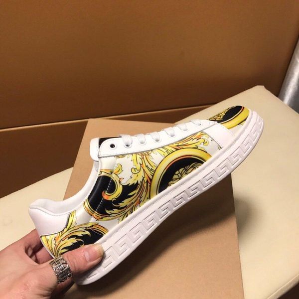 2020i luxury men's medusa printed low-casual tide shoes, high-quality fashion catwalk shoes outdoor sports shoes, size: 38-451, Black
2020i luxury men's medusa printed low-casual tide shoes, high-quality fashion catwalk shoes outdoor sports shoes, size: 38-451, Black