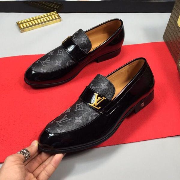 new 2020 men shoes vintage luxury retro designer plus size mens shoes chaussures pour hommes breathable luxury dress shoes mens fast ship
new 2020 men shoes vintage luxury retro designer plus size mens shoes chaussures pour hommes breathable luxury dress shoes mens fast ship