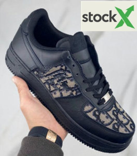 2019 the new men women low cut one 1 casual shoes white black dunk sports skateboarding shoes classic trainers high sneakers
2019 the new men women low cut one 1 casual shoes white black dunk sports skateboarding shoes classic trainers high sneakers