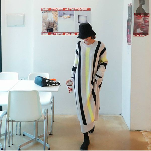 autumn and winter new large size long sweater dress women loose striped knitted sweater korea style casual knit dresses 2020, Black;gray
autumn and winter new large size long sweater dress women loose striped knitted sweater korea style casual knit dresses 2020, Black;gray