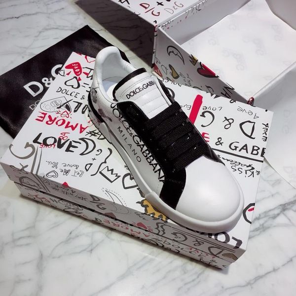 2019p fashion luxury high-end couple shoes, fashion casual men and women wild sports shoes original box packaging, size: 35-45
2019p fashion luxury high-end couple shoes, fashion casual men and women wild sports shoes original box packaging, size: 35-45