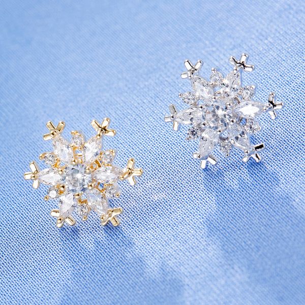 new exquisite zircon snowflake bow tie shirt collar thorn horse pin collar buckle small pin for women, Gray
new exquisite zircon snowflake bow tie shirt collar thorn horse pin collar buckle small pin for women, Gray
