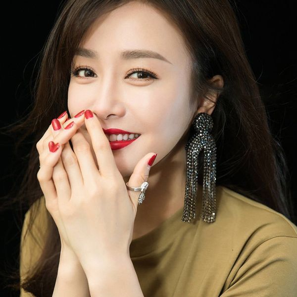 exaggerated geometric diamond acrylic long arched tassel earrings women's high-end fashion super fairy ear accessories, Golden
exaggerated geometric diamond acrylic long arched tassel earrings women's high-end fashion super fairy ear accessories, Golden