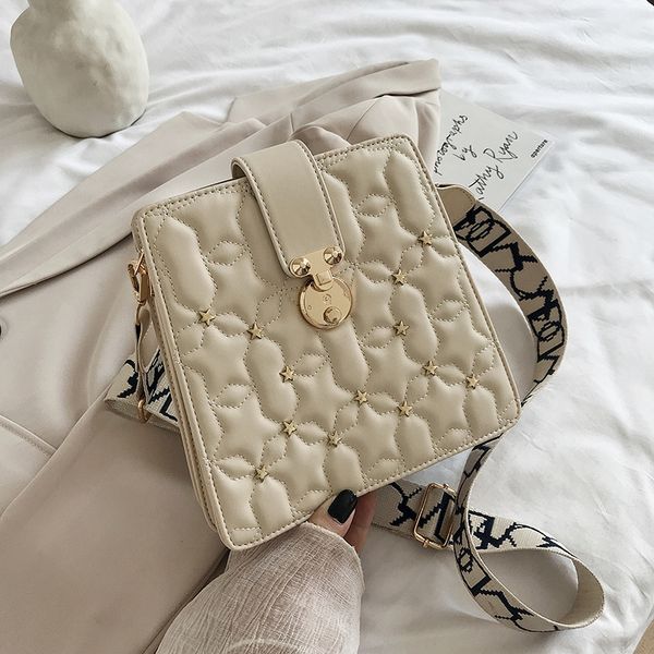 women's small bag 2020 summer new wave korean version of the wild embroidery crossbody bag fashion broadband shoulder
women's small bag 2020 summer new wave korean version of the wild embroidery crossbody bag fashion broadband shoulder