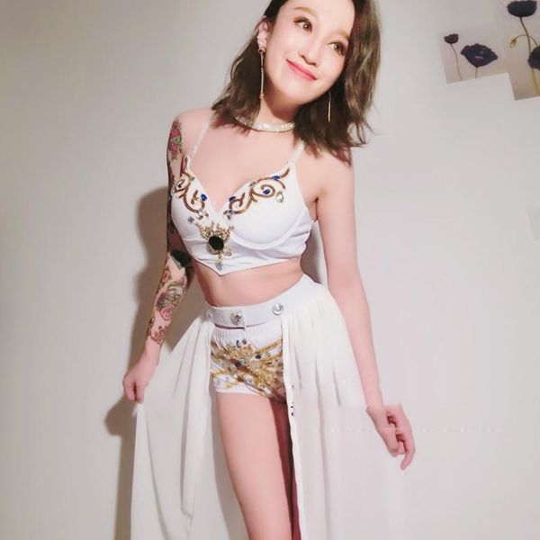 new nightclub bar female singer ds jazz dance costumes dj pole dance costume sequin white bikini tailing suit dwy4081, Black;red
new nightclub bar female singer ds jazz dance costumes dj pole dance costume sequin white bikini tailing suit dwy4081, Black;red