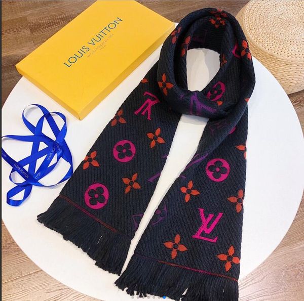 180x70 brand fashion men silk square ensemble scarf 100% brand design man scarf 2018 new style letter flower print original cool scarves, Blue;gray
180x70 brand fashion men silk square ensemble scarf 100% brand design man scarf 2018 new style letter flower print original cool scarves, Blue;gray