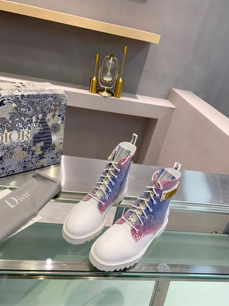 new7 luxury high-ladies casual shoes, fashionable all-match women's boots, outdoor ladies martin boots, original box packaging, Black
new7 luxury high-ladies casual shoes, fashionable all-match women's boots, outdoor ladies martin boots, original box packaging, Black