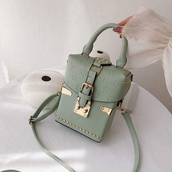 женщины rivet crossbody сумка для крышки женщины 2020 кожи сумочки дизайнер sling sac a главного ladies рука плечо сумки
женщины rivet crossbody сумка для крышки женщины 2020 кожи сумочки дизайнер sling sac a главного ladies рука плечо сумки