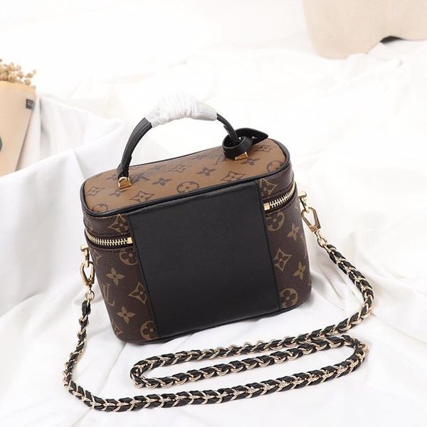 trend women bag sac bandoulière women leather bucket bag handbag crossbody bags ladies simple style shoulder bags retro totes
trend women bag sac bandoulière women leather bucket bag handbag crossbody bags ladies simple style shoulder bags retro totes