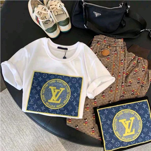 spring and summer 2020 new embroidered round collar cotton men and women loose short sleeve lovers half sleeve tide, White
spring and summer 2020 new embroidered round collar cotton men and women loose short sleeve lovers half sleeve tide, White