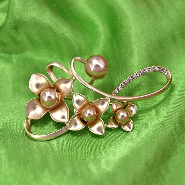flower brooch for women accessories simulated-pearl brooches large gold plated badges for clothes women jewelry halloween gift, Gray
flower brooch for women accessories simulated-pearl brooches large gold plated badges for clothes women jewelry halloween gift, Gray