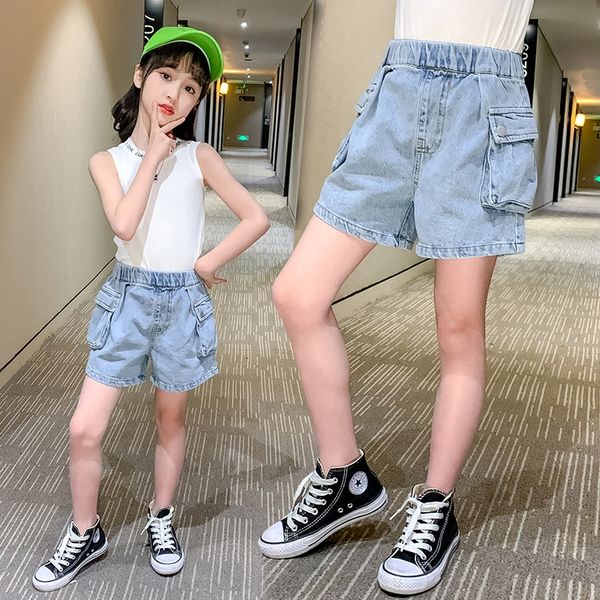girls' 2020 new children's thin western style korean jeans shorts and jeans style medium and large children loose tooling shorts, Blue
girls' 2020 new children's thin western style korean jeans shorts and jeans style medium and large children loose tooling shorts, Blue