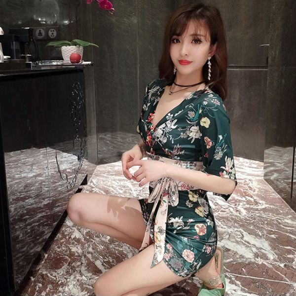 новый сексуальный японский kimono техник night ladies temptation платье ванна сауна техник комбинезоны, White;black
новый сексуальный японский kimono техник night ladies temptation платье ванна сауна техник комбинезоны, White;black