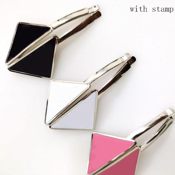 клип горячий продавая треугольник волос с stamp женщины письмо triangle barrettes мода ювелирные аксессуары высокого качества, Golden;silver
клип горячий продавая треугольник волос с stamp женщины письмо triangle barrettes мода ювелирные аксессуары высокого качества, Golden;silver