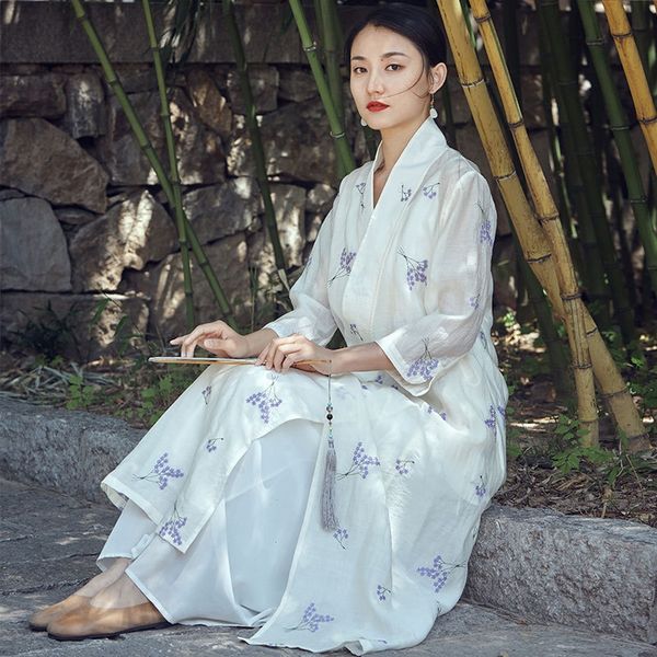 2020 new overlapping collar long dress coat lace-up embroidered split dress sun-proof overcoat robe u20205, Tan;black
2020 new overlapping collar long dress coat lace-up embroidered split dress sun-proof overcoat robe u20205, Tan;black