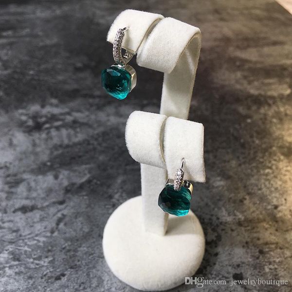 brass material paris design earring with nature jade and zircon decorate stamp logo charm stud earring with diamonds platinum plate, Silver
brass material paris design earring with nature jade and zircon decorate stamp logo charm stud earring with diamonds platinum plate, Silver