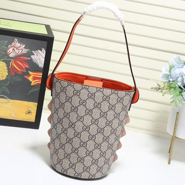new arrival womens bag luxury design handle totes lady bucket bags handbag women retro type totes fast delivery with origin box
new arrival womens bag luxury design handle totes lady bucket bags handbag women retro type totes fast delivery with origin box