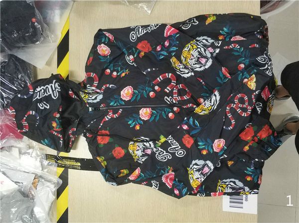 mens конструктора куртки осень зима пальто ветровка куртка на молнии моды пальто спорт на открытом воздухе куртки азиатский размер m-3xl win, Black;brown
mens конструктора куртки осень зима пальто ветровка куртка на молнии моды пальто спорт на открытом воздухе куртки азиатский размер m-3xl win, Black;brown