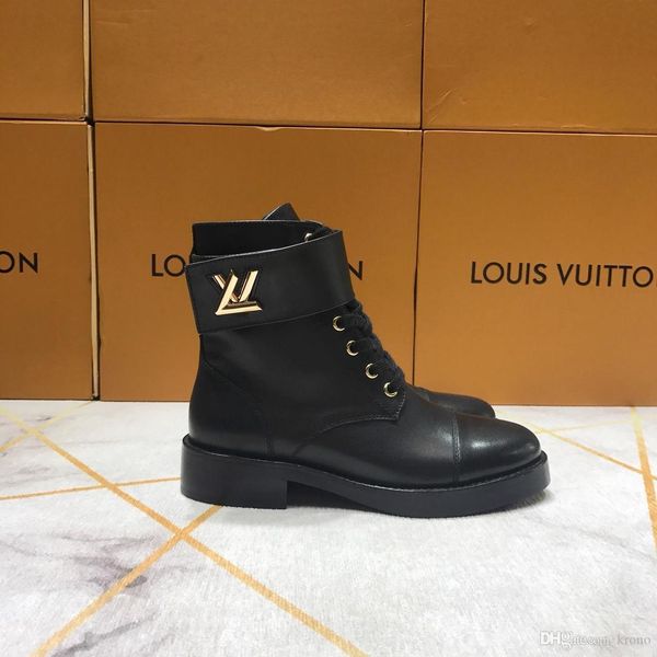printed stripes short boots hook loop leather lace up womens motorcycle boots,personality wild womens martin boots 35-42 0018, Black
printed stripes short boots hook loop leather lace up womens motorcycle boots,personality wild womens martin boots 35-42 0018, Black