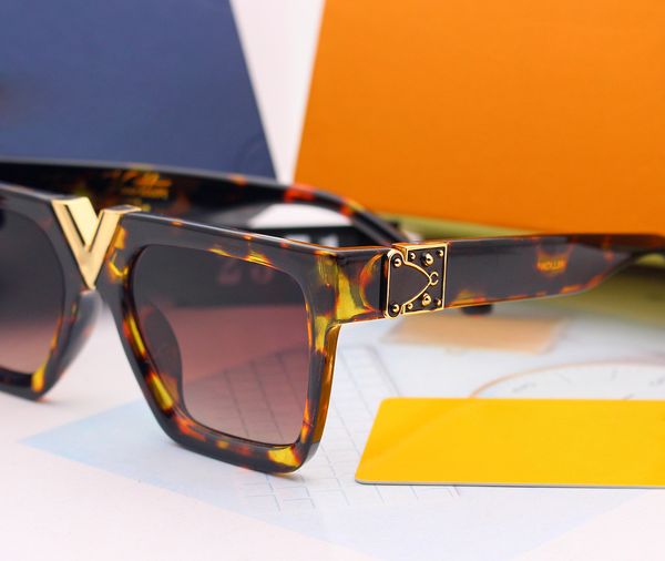 luxury millionaires sunglasses mens designer sun glasses 96006 brand sunglass fashion uv400 2371 for mens summer driving glass, White;black
luxury millionaires sunglasses mens designer sun glasses 96006 brand sunglass fashion uv400 2371 for mens summer driving glass, White;black