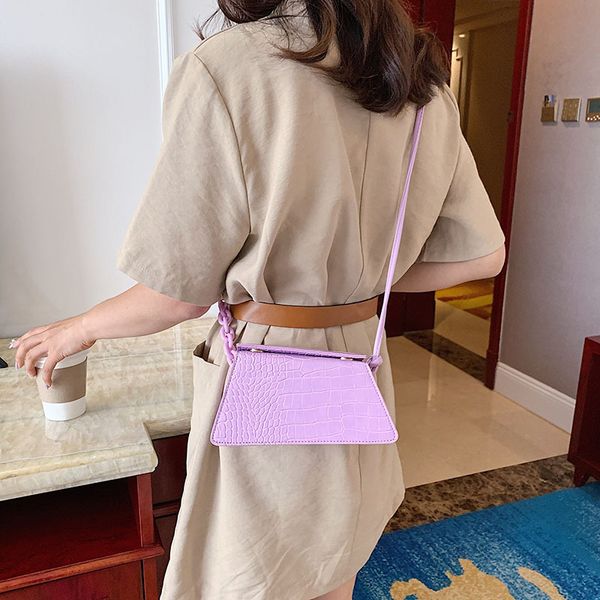 2020 new shoulder bag women's casual fashion korean retro crocodile texture small fresh solid color crossbody bag
2020 new shoulder bag women's casual fashion korean retro crocodile texture small fresh solid color crossbody bag