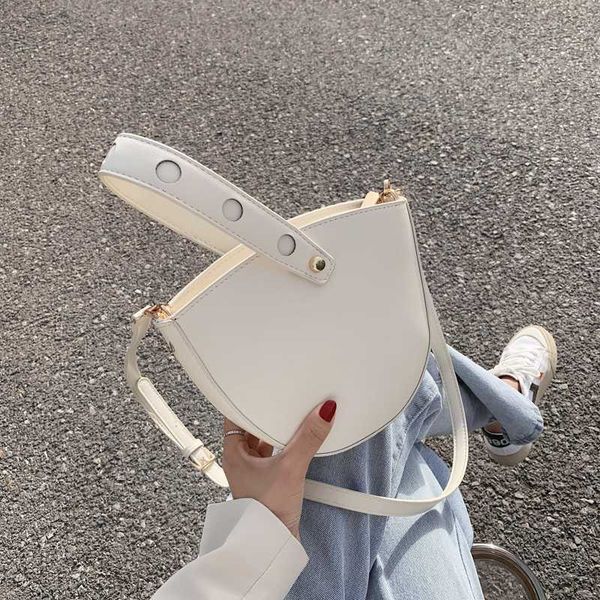 fashion solid color small quality pu leather crossbody bags for women 2020 designer women shoulder messenger handbags
fashion solid color small quality pu leather crossbody bags for women 2020 designer women shoulder messenger handbags