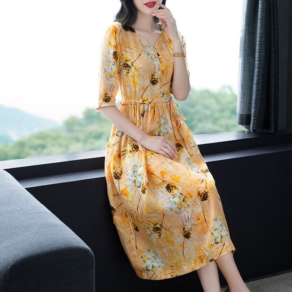 ramie women's summer 2020 new end lady middle-aged mother dress and cotton linen cotton linen summer dress floral 40 years old, Black;gray 
ramie women's summer 2020 new end lady middle-aged mother dress and cotton linen cotton linen summer dress floral 40 years old, Black;gray