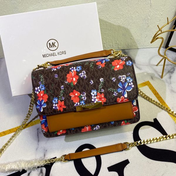 fashion handbag crossbody bag shoulder bag ladies leather material silver shoulder strap decorative printing
fashion handbag crossbody bag shoulder bag ladies leather material silver shoulder strap decorative printing
