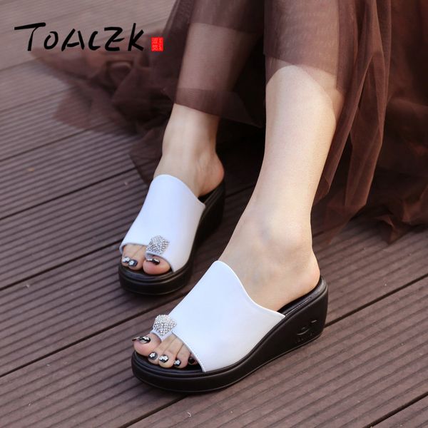 summer slippers, new leather slippers, women's slopes and thick bottom outside wearing a word hundred rhinestone toe dragging, Black
summer slippers, new leather slippers, women's slopes and thick bottom outside wearing a word hundred rhinestone toe dragging, Black