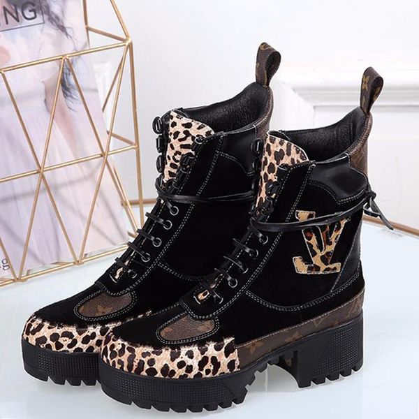 женщины лауреатом платформы desert загрузочный bottes femmes повседневная обувь luxury style пинетки zapatos de mujer мотоциклов сапоги круж, Black
женщины лауреатом платформы desert загрузочный bottes femmes повседневная обувь luxury style пинетки zapatos de mujer мотоциклов сапоги круж, Black