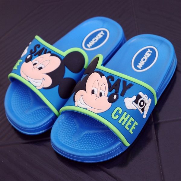 new korean cartoon parent-child sandals and slippers girls' non-slip bathroom bath student slippers children' sandals, Black;grey
new korean cartoon parent-child sandals and slippers girls' non-slip bathroom bath student slippers children' sandals, Black;grey