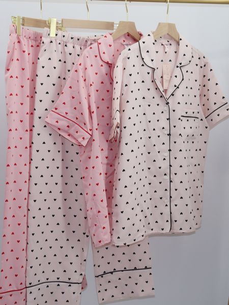ucttu vi pajamas suit silky satin simulation vimi mi pajamas female chicken heart short-sleeved clothes home clothes simulation home clothin, Blue;red
ucttu vi pajamas suit silky satin simulation vimi mi pajamas female chicken heart short-sleeved clothes home clothes simulation home clothin, Blue;red