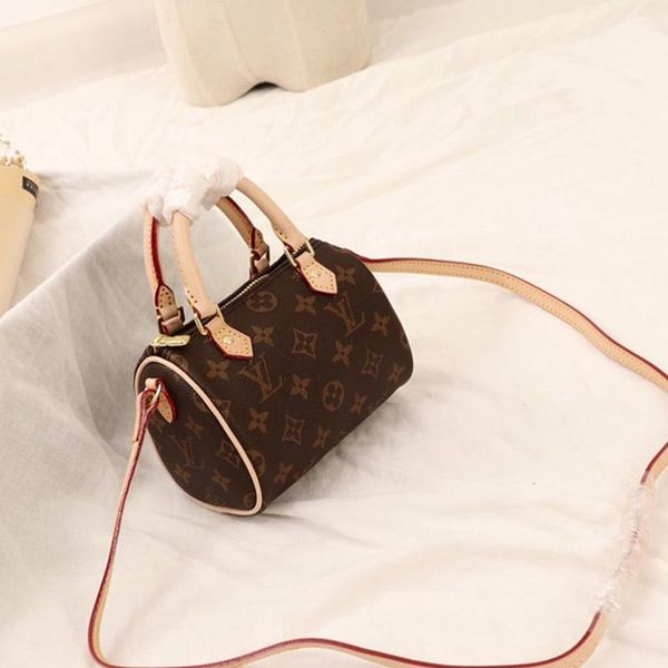 for womens leather mini handbag totes ladies shoulder bag crossbody bags hand bag designer luxury handbags purses fast delivery
for womens leather mini handbag totes ladies shoulder bag crossbody bags hand bag designer luxury handbags purses fast delivery