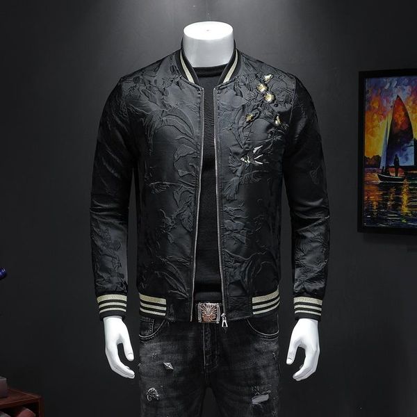 2020 осень зима новый тёмный вышивки bomber пальто casual мужские куртки мужские куртки бомбардировщика бейсбола вскользь ветровка мужская в, Black;brown
2020 осень зима новый тёмный вышивки bomber пальто casual мужские куртки мужские куртки бомбардировщика бейсбола вскользь ветровка мужская в, Black;brown